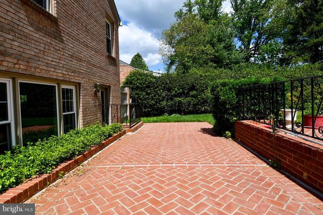 7109 RADNOR RD, Bethesda, MD 20817