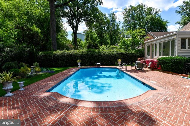 7109 RADNOR RD, Bethesda, MD 20817