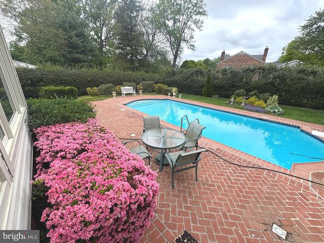 7109 RADNOR RD, Bethesda, MD 20817
