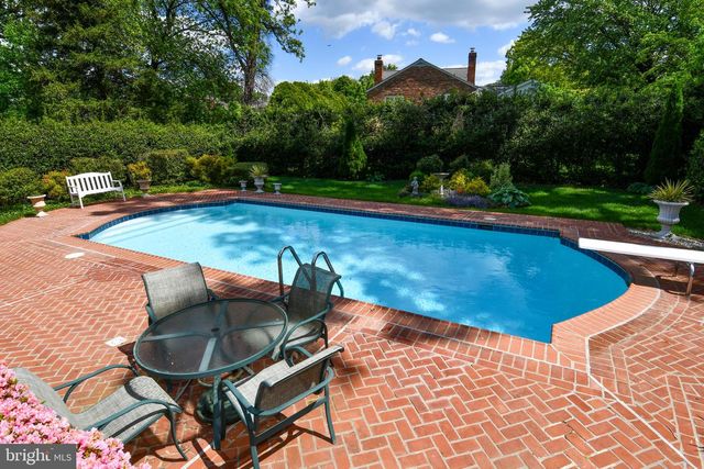 7109 RADNOR RD, Bethesda, MD 20817