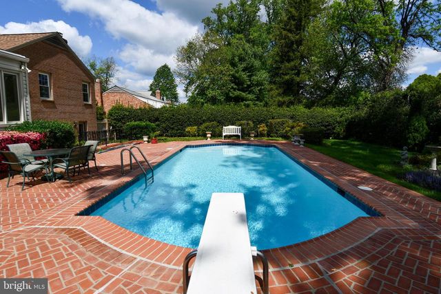 7109 RADNOR RD, Bethesda, MD 20817