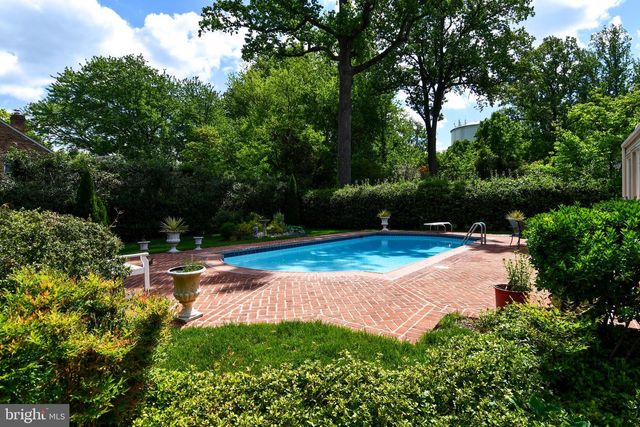 7109 RADNOR RD, Bethesda, MD 20817