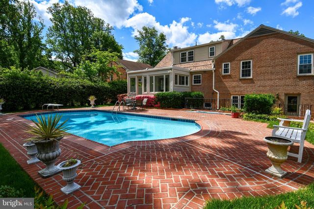 7109 RADNOR RD, Bethesda, MD 20817