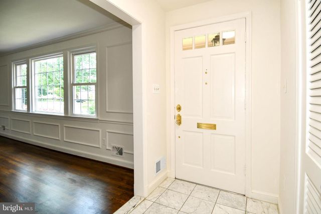 7109 RADNOR RD, Bethesda, MD 20817