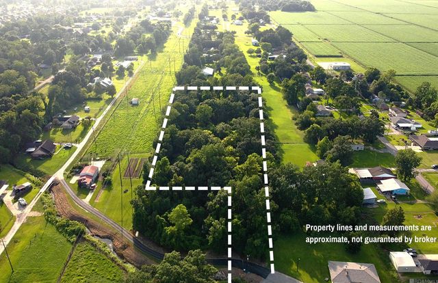 5902 Coulee Canal Rd, Brusly, LA 70719