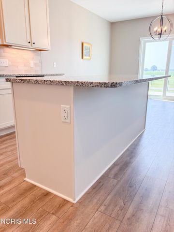 5572 Eagles Landing Drive, Oregon, OH 43616