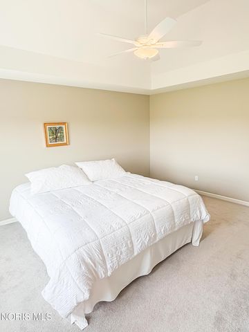 5572 Eagles Landing Drive, Oregon, OH 43616