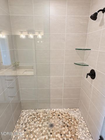 5572 Eagles Landing Drive, Oregon, OH 43616