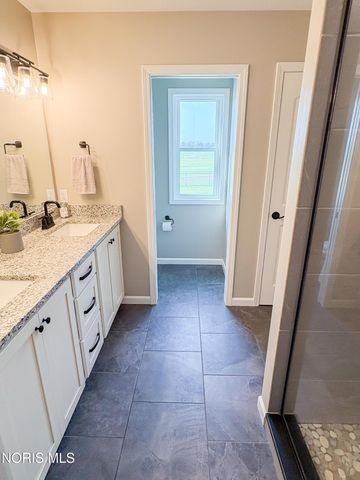 5572 Eagles Landing Drive, Oregon, OH 43616