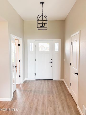 5572 Eagles Landing Drive, Oregon, OH 43616