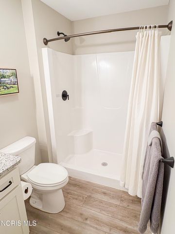 5572 Eagles Landing Drive, Oregon, OH 43616
