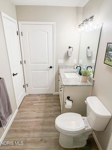 5572 Eagles Landing Drive, Oregon, OH 43616