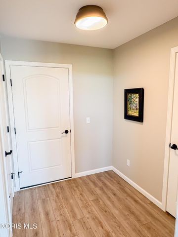 5572 Eagles Landing Drive, Oregon, OH 43616