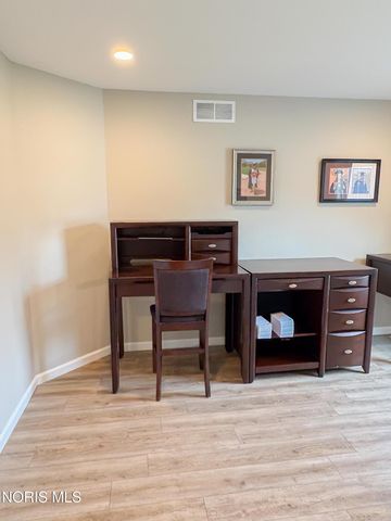 5572 Eagles Landing Drive, Oregon, OH 43616