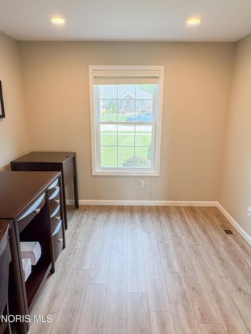 5572 Eagles Landing Drive, Oregon, OH 43616