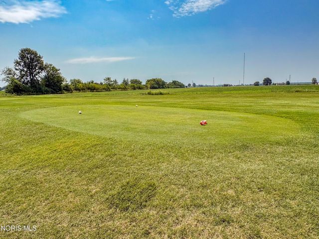 5572 Eagles Landing Drive, Oregon, OH 43616