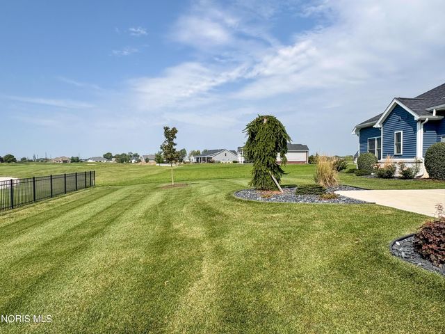 5572 Eagles Landing Drive, Oregon, OH 43616