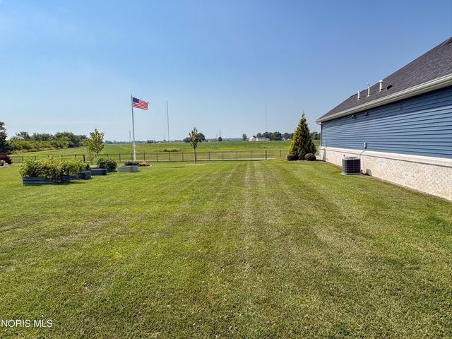 5572 Eagles Landing Drive, Oregon, OH 43616