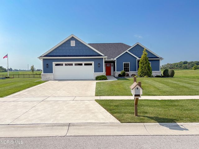 5572 Eagles Landing Drive, Oregon, OH 43616