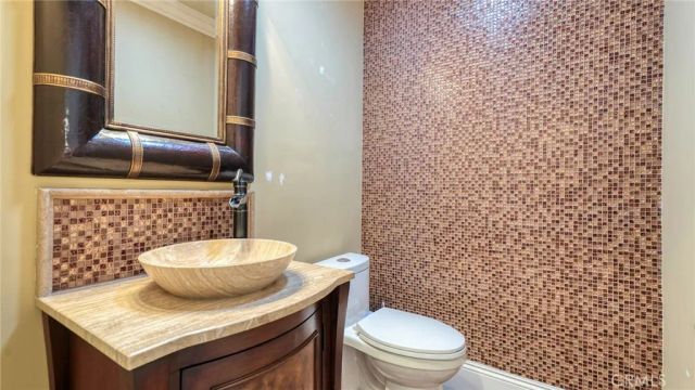 6509 E Calle Del Norte, Anaheim, CA 92807