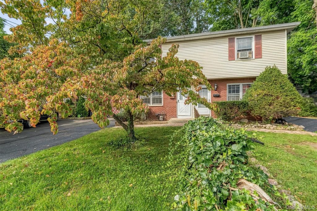 117 Washington Avenue A, Suffern, NY 10901 — exterior