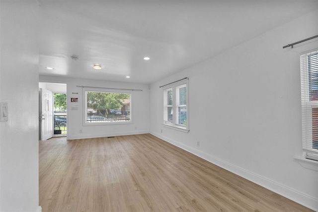 21004 Reimanville Avenue, Ferndale, MI 48220