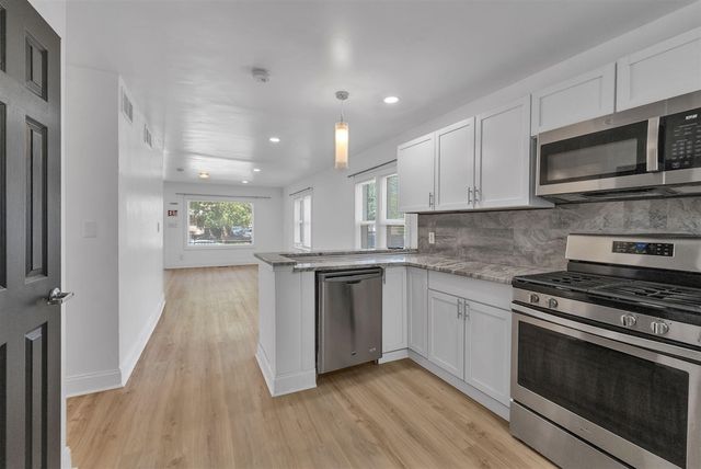 21004 Reimanville Avenue, Ferndale, MI 48220