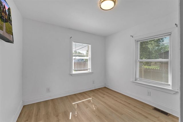 21004 Reimanville Avenue, Ferndale, MI 48220