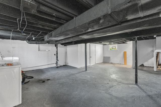 21004 Reimanville Avenue, Ferndale, MI 48220
