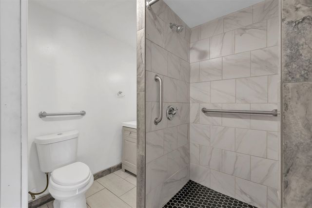21004 Reimanville Avenue, Ferndale, MI 48220