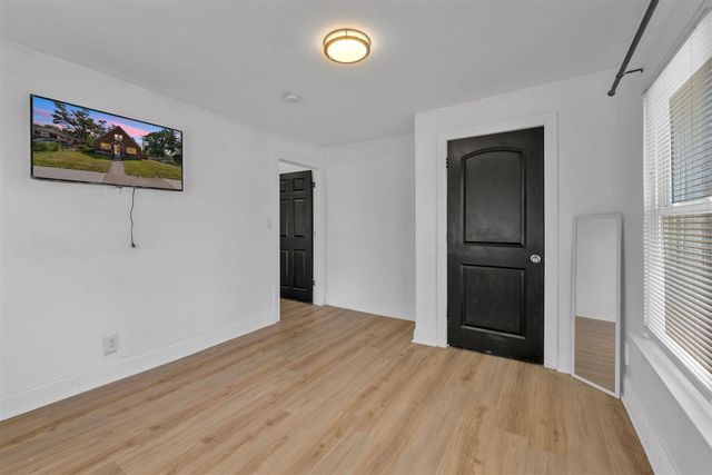 21004 Reimanville Avenue, Ferndale, MI 48220