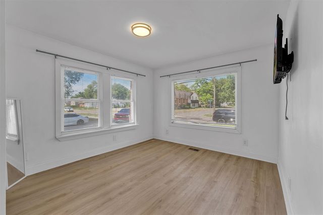 21004 Reimanville Avenue, Ferndale, MI 48220