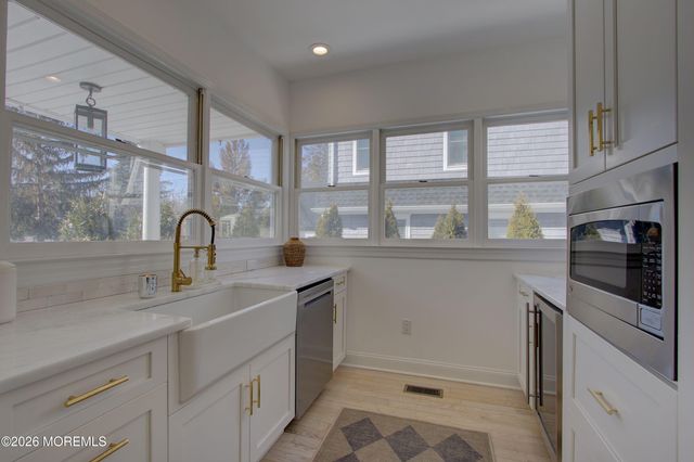 80 Bingham Avenue, Rumson, NJ 07760