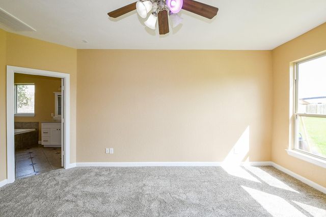 2123 Witham Park Ln Lane, Fresno, TX 77545