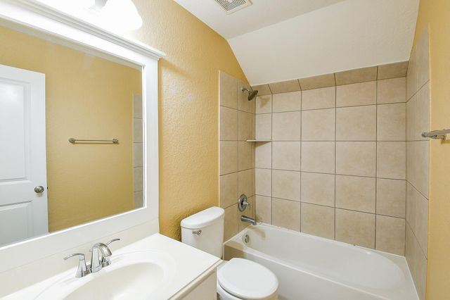 2123 Witham Park Ln Lane, Fresno, TX 77545