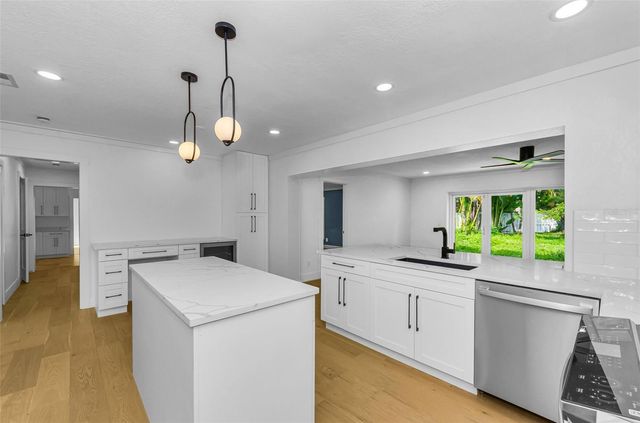 850 RAFAEL BOULEVARD NE, St Petersburg, FL 33704