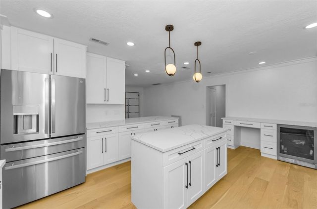 850 RAFAEL BOULEVARD NE, St Petersburg, FL 33704