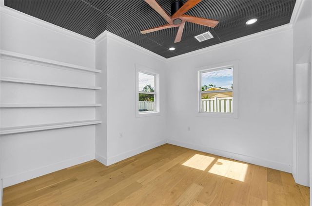 850 RAFAEL BOULEVARD NE, St Petersburg, FL 33704