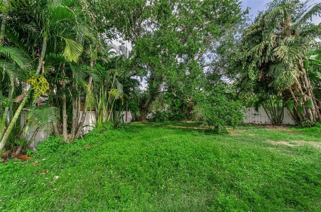 850 RAFAEL BOULEVARD NE, St Petersburg, FL 33704