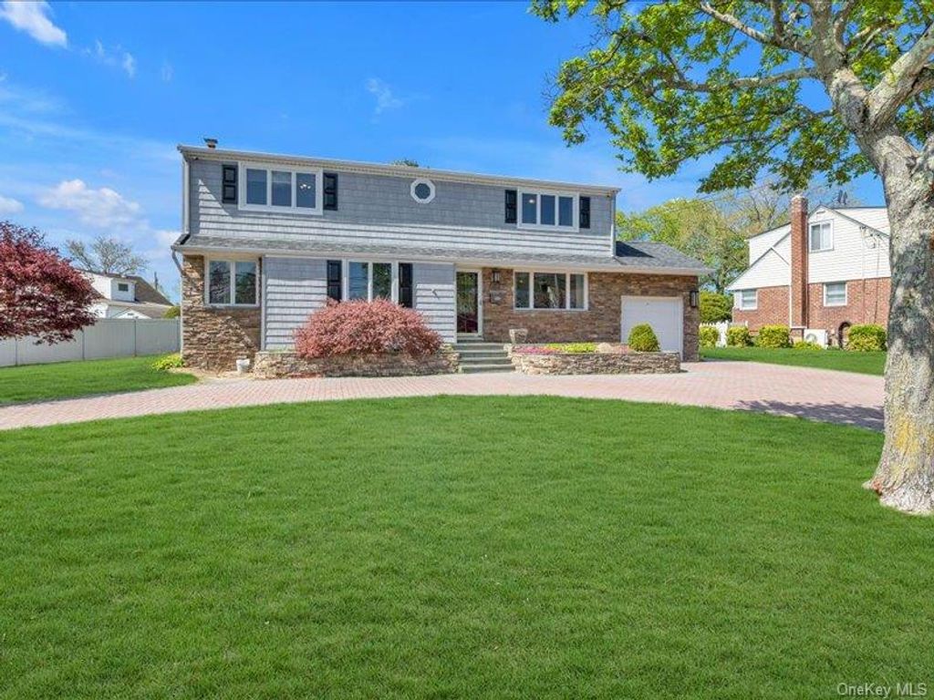 92 Elberta Drive, East Northport, NY 11731