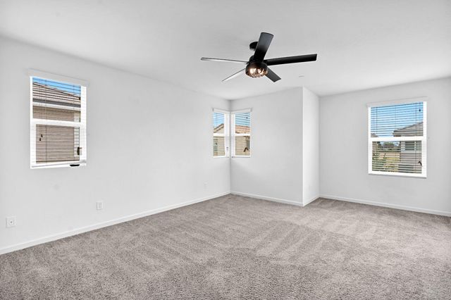 1927 Kelly Lane, Clovis, CA 93611