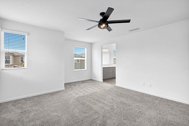 1927 Kelly Lane, Clovis, CA 93611