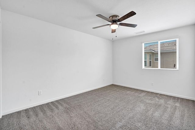 1927 Kelly Lane, Clovis, CA 93611