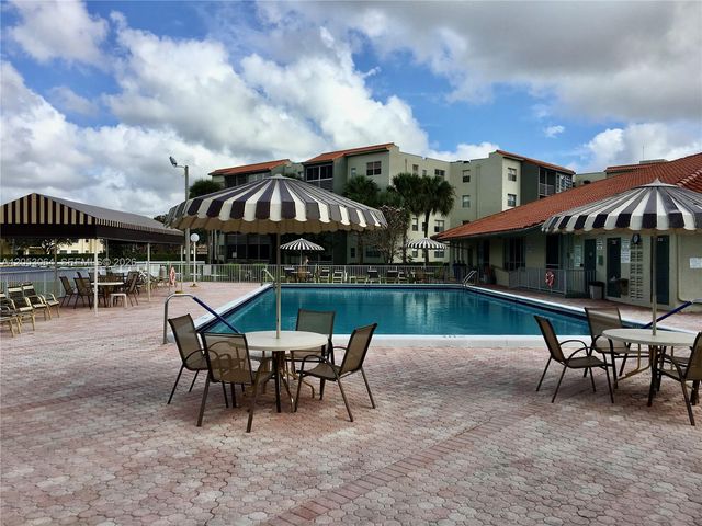 1800 SW 81st Ave 1118, North Lauderdale, FL 33068