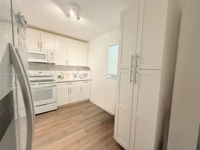 1800 SW 81st Ave 1118, North Lauderdale, FL 33068