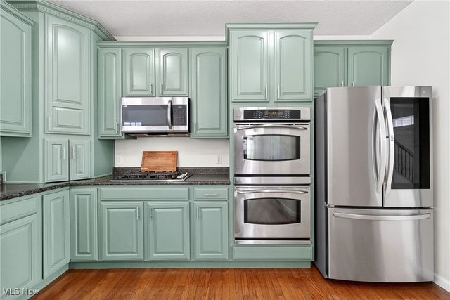 6240 Sparrowhawk Way, Oakwood Village, OH 44146