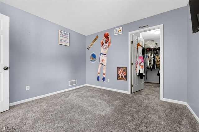 6240 Sparrowhawk Way, Oakwood Village, OH 44146