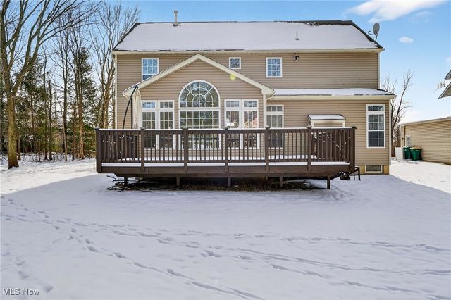 6240 Sparrowhawk Way, Oakwood Village, OH 44146