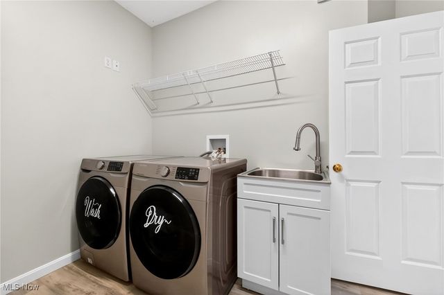 6240 Sparrowhawk Way, Oakwood Village, OH 44146