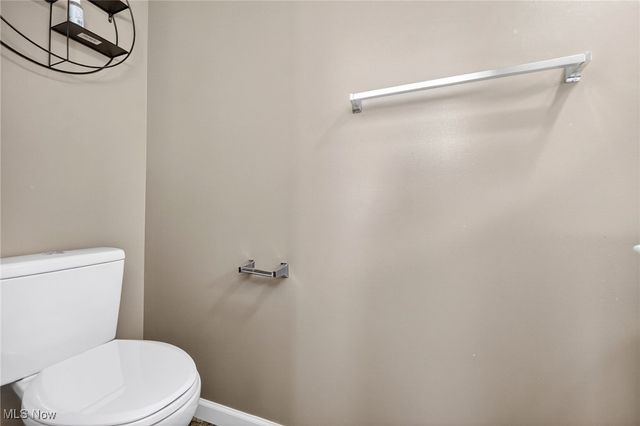 6240 Sparrowhawk Way, Oakwood Village, OH 44146